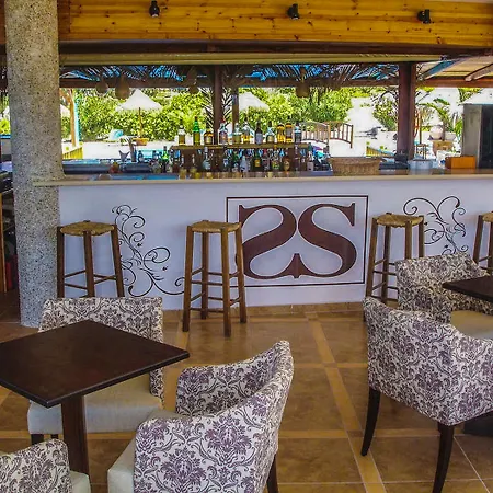 Spiros-soula Family & 3* Agia Pelagia